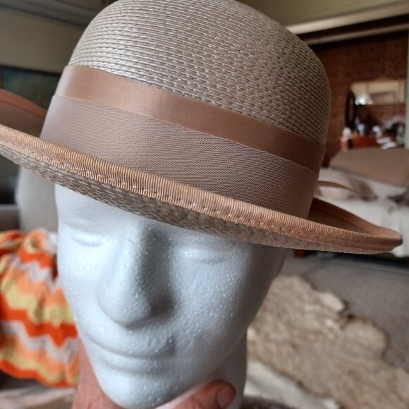 Vintage straw Deborah New York straw hat w bow